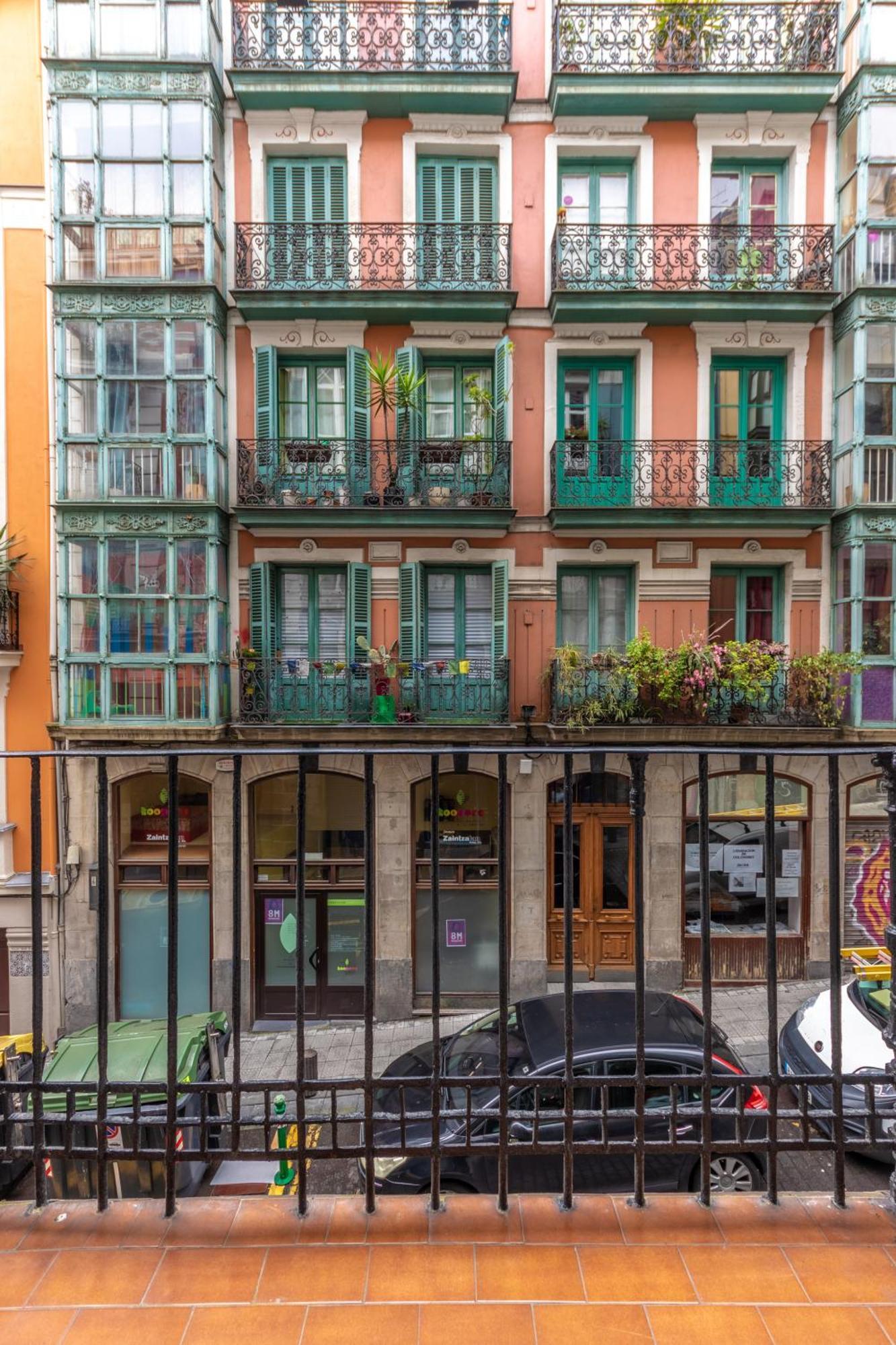 Encantador Apartamento En El Casco Antiguo De Більбао Екстер'єр фото